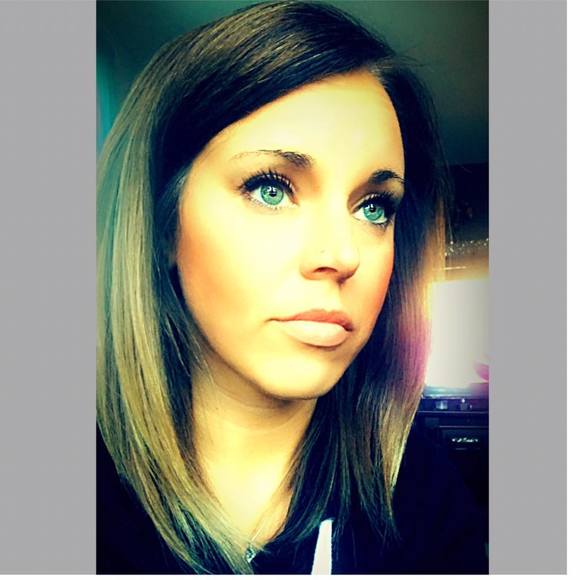 Profile Picture of Kimberly Larocca (@kimike) on Poshmark