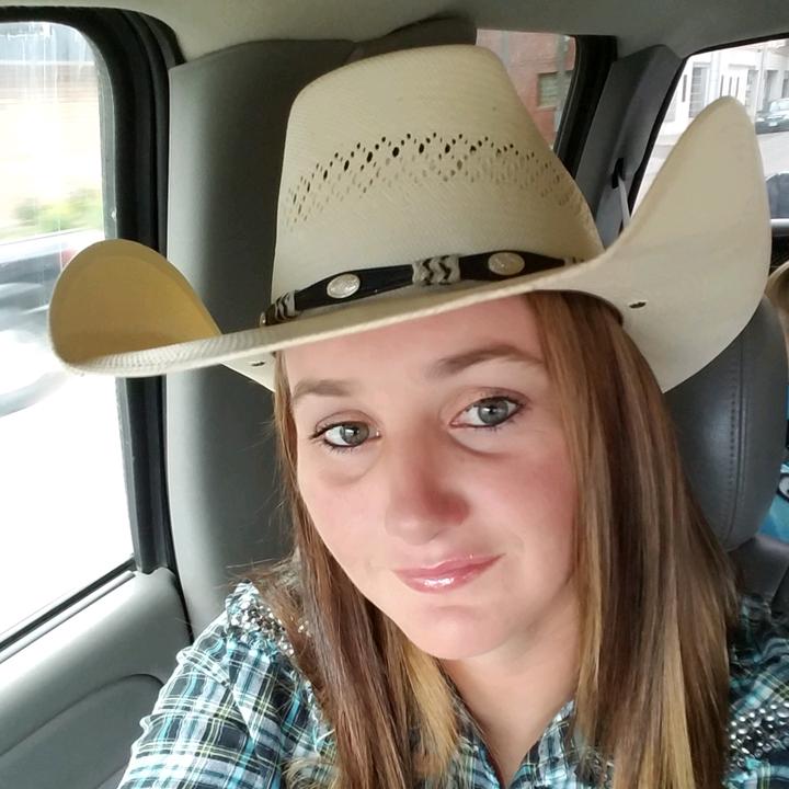 Profile Picture of Amanda Hunter (@mhunter_1) on Tiktok