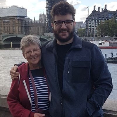 Profile Picture of Daniel Farley (@FarlstonChew) on Twitter