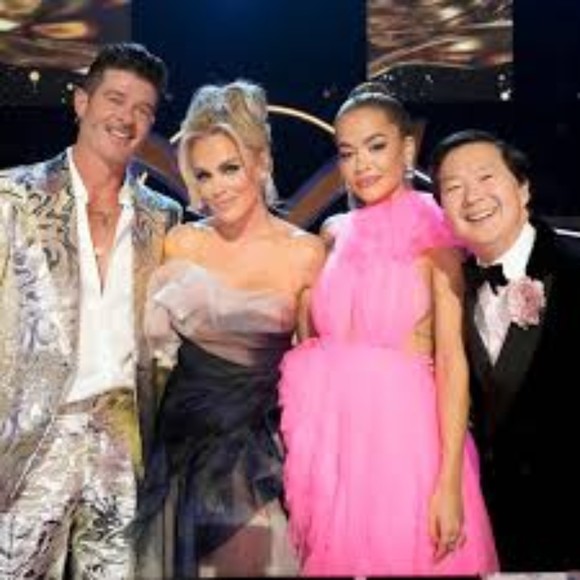 Profile Picture of Quintina Quintina (@quintina212_89) on Poshmark