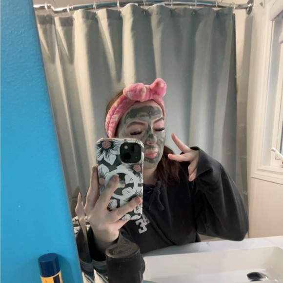 Profile Picture of Meyah Chubbs (@meyahchubbs) on Poshmark