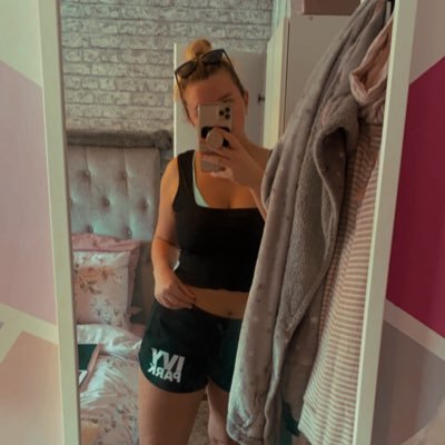 Profile Picture of A M S  👱🏼‍♀️ (@amycullen___) on Twitter