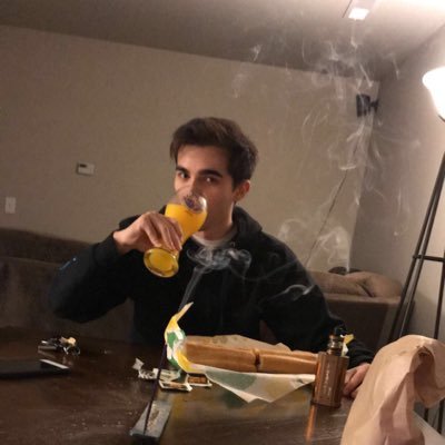 Profile Picture of Austin Enriquez (@Austin_Reesee) on Twitter