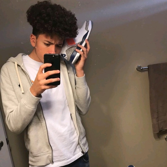 Profile Picture of Angel Medina (@trill_angell) on Poshmark