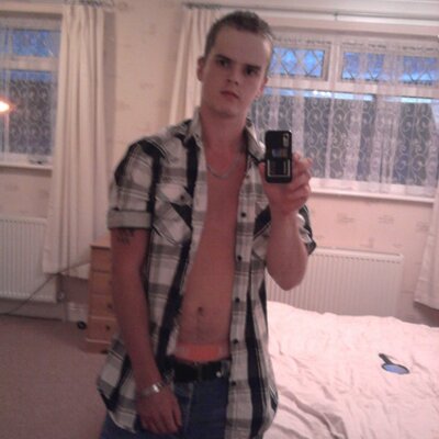 Profile Picture of Daniel Bremner (@dan2lk10) on Twitter