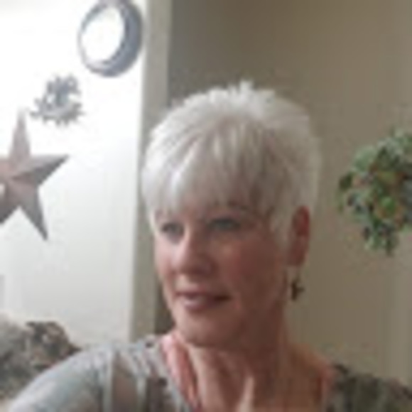Profile Picture of Torie Gailey (@toriegailey63) on Poshmark