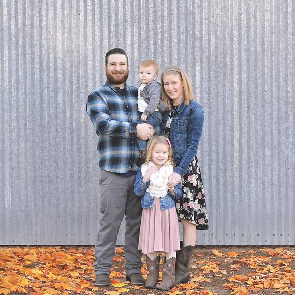 Profile Picture of Jessica Frank (@jessica_deyoe) on Poshmark