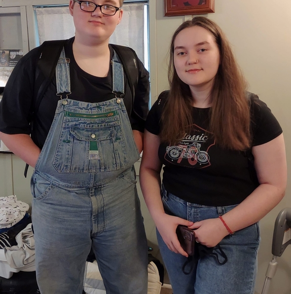 Profile Picture of Nancy Hendrix (@nancyhendrix915) on Poshmark