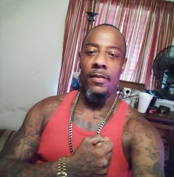 Profile Picture of Robert Irby (@robertirby489) on Poshmark