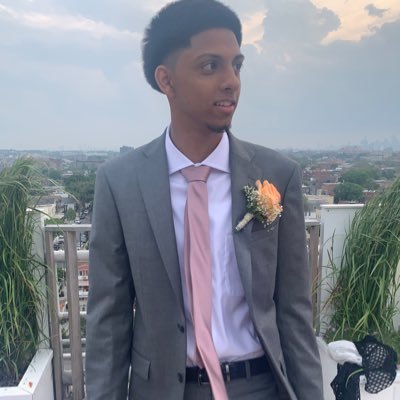 Profile Picture of Ian (@ian_moe1234) on Twitter