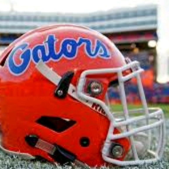 Profile Picture of Justin Howell (@justinhowell79) on Poshmark