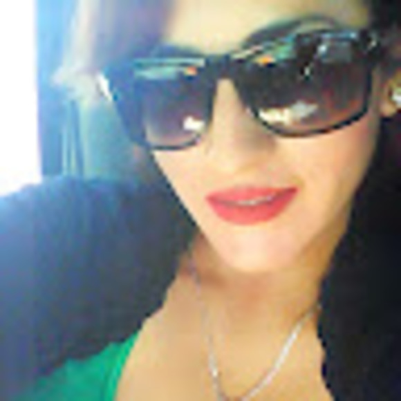 Profile Picture of Grethel Perez (@grethelcitaa) on Poshmark