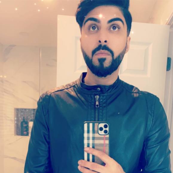 Profile Picture of Abbas Zaidi (@smaz87) on Poshmark