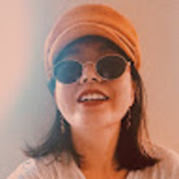 Profile Picture of Ruby Wang (@rubywang999) on Poshmark
