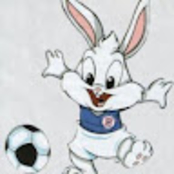 Profile Picture of Cristian Leon (@36108) on Poshmark