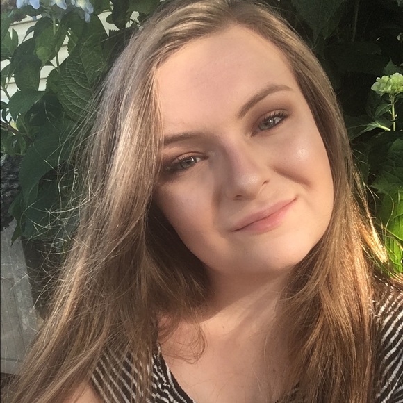 Profile Picture of Jessica Kirby (@jessicakirby101) on Poshmark