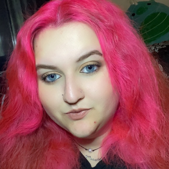 Profile Picture of Alexis Stallings (@stillpsycholex) on Poshmark