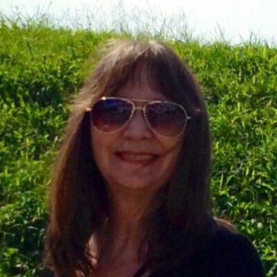 Profile Picture of Brenda Ecker (@caple_ecker) on Twitter