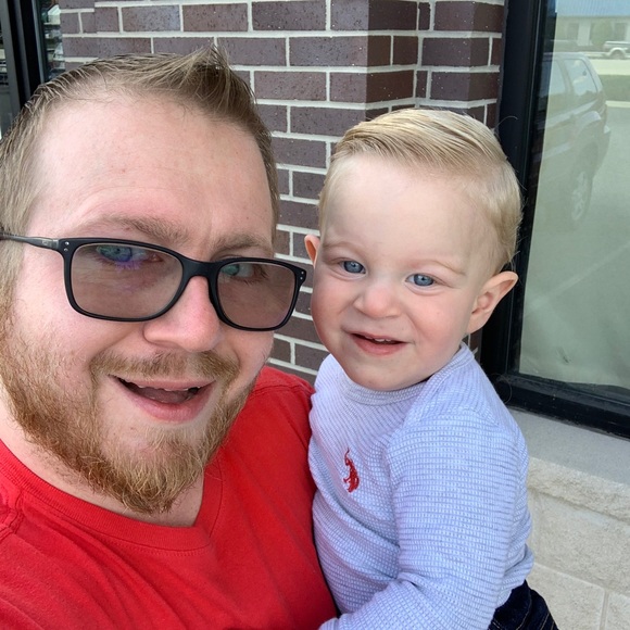 Profile Picture of Rich Strobeck (@richardstrobeck) on Poshmark