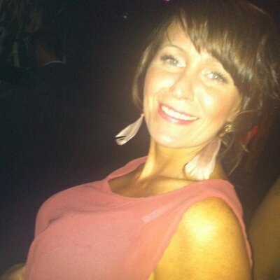 Profile Picture of Louise Mcginn (@crazybeeyroot) on Twitter