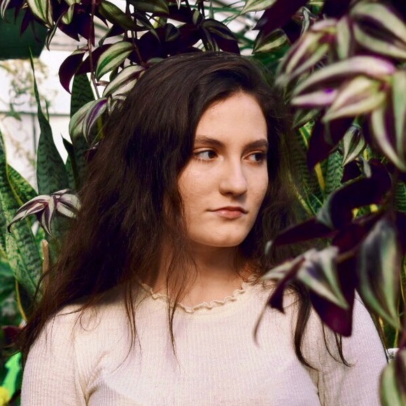 Profile Picture of Jacqueline Zantos (@jzantos) on Poshmark