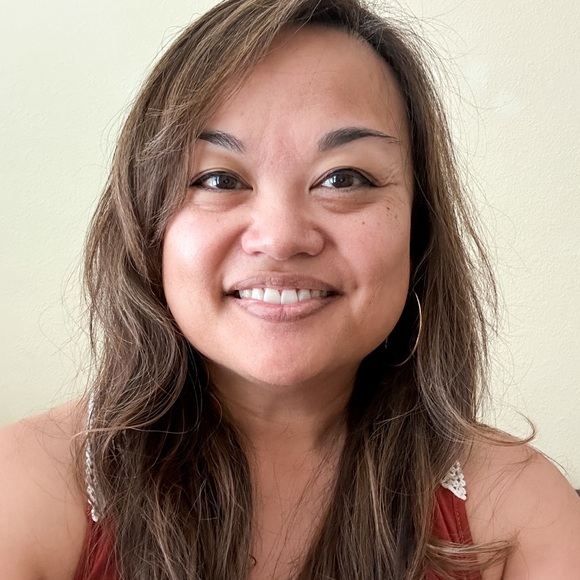 Profile Picture of Joann Valderama (@joboogie) on Poshmark