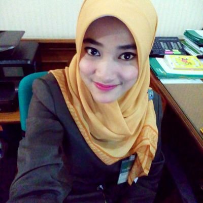 Profile Photo of Vina Laisina (@vinalaisina) on Twitter