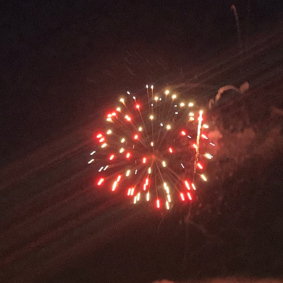 Profile Picture of Cyndi Pawich (@cpaw100) on Poshmark