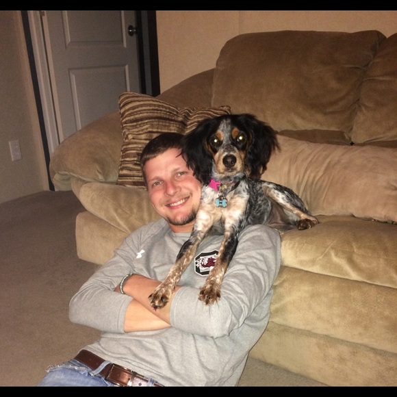 Profile Picture of Dustin Padgett (@dustinp515) on Poshmark