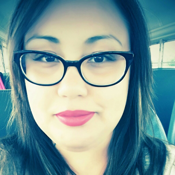 Profile Picture of Bianca Castillo (@lovelygrl55) on Poshmark