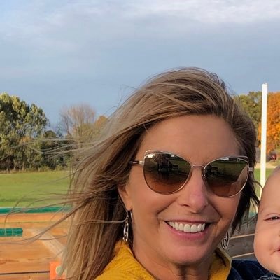 Profile Picture of Paula Hale Mooth (@HaleMooth) on Twitter