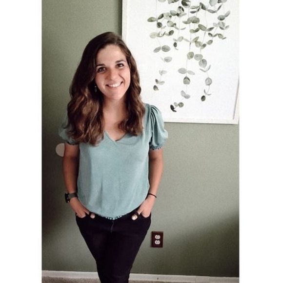 Profile Picture of Miranda Lamb (@mirandalamb295) on Poshmark