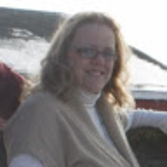 Profile Picture of Tracy Virzi (@tracyvirzi) on Poshmark