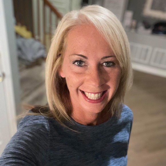 Profile Picture of Lori Kaczmarek (@bensey17) on Poshmark