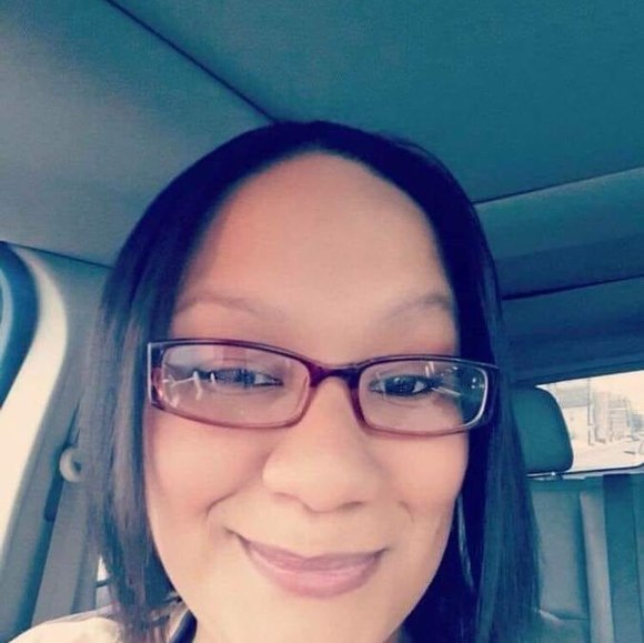 Profile Picture of Alyssa Lessard (@mingalyssa) on Poshmark
