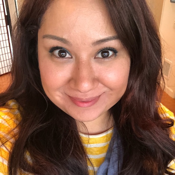 Profile Picture of Daniella Granados (@danybloom9) on Poshmark