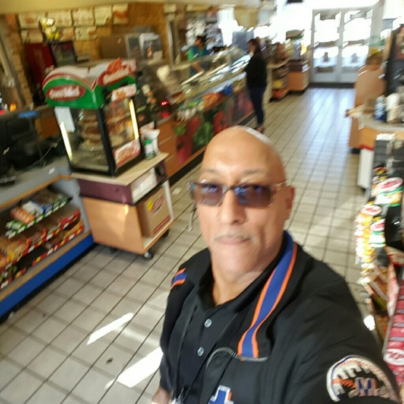 Profile Picture of Kenneth Burgess (@kennyb1963) on Poshmark