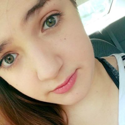 Profile Picture of Haley Earle (@haley_earle1999) on Twitter