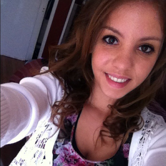 Profile Picture of Kelsi Frangipane (@kelsifrangipane) on Poshmark