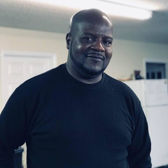 Andre Reeves - Poshmark Profile Picture of Andre Reeves (@andrereeves76) on Poshmark