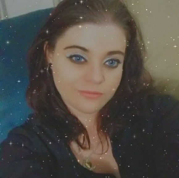 Profile Picture of Kayla Forristall (@bftdam1990) on Poshmark