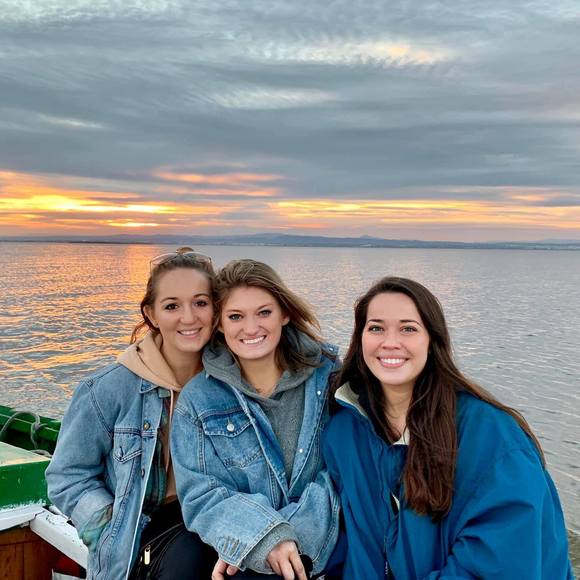 Profile Picture of Julia Price (@jprice16) on Poshmark