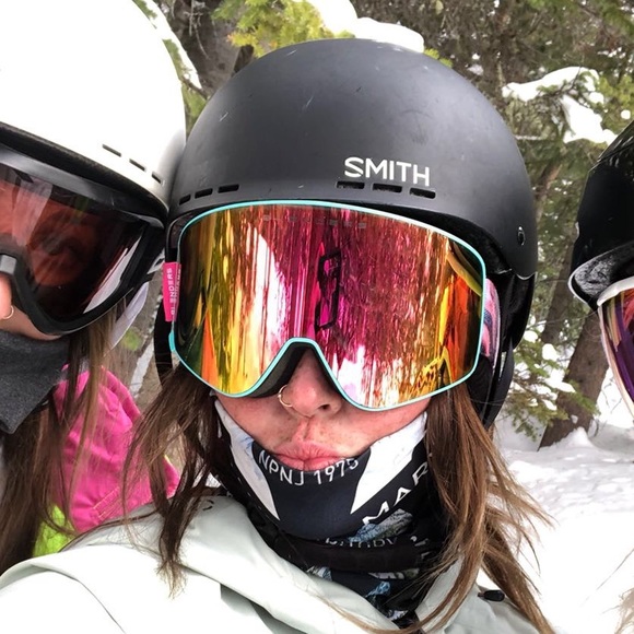 Profile Picture of Katelyn Peterson (@sage832) on Poshmark