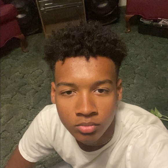 Profile Picture of James Milligan (@jaymillyyy) on Poshmark