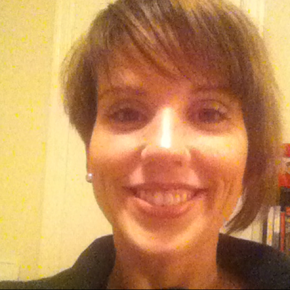 Profile Picture of Rebecca Downs (@rdowns) on Poshmark