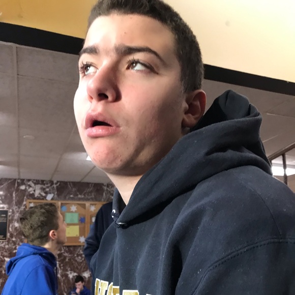 Profile Picture of Danny Mulligan (@dannyuhaul) on Poshmark