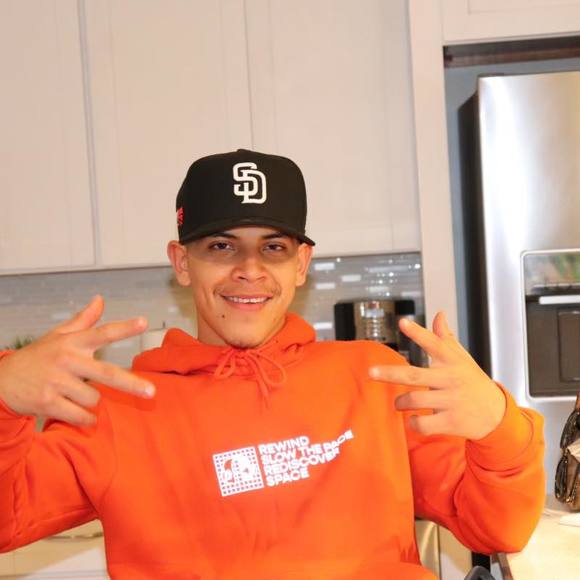 Profile Picture of Kevin Romero (@kevinromero897) on Poshmark