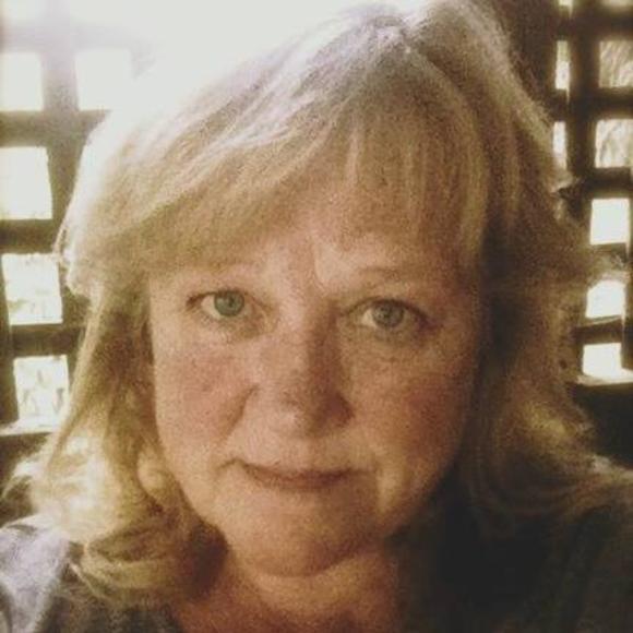 Profile Picture of Sylvia Fraser (@ricsyl5660) on Poshmark