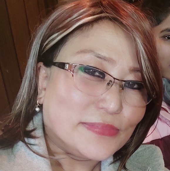 Doma Chuki - Poshmark Profile Picture of Doma Chuki (@domachuki07) on Poshmark