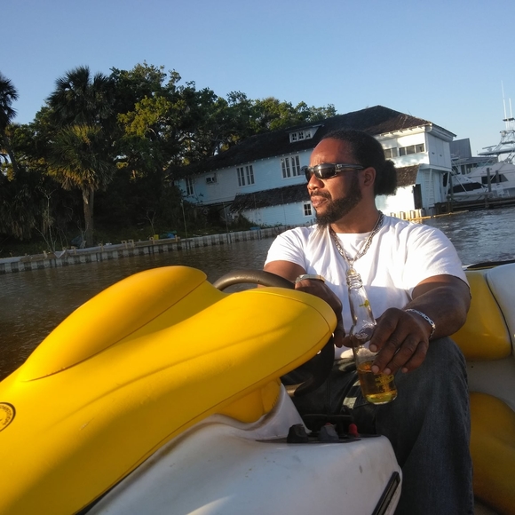 Alphonso Mcgee - Poshmark Profile Picture of Alphonso Mcgee (@almcgee1117) on Poshmark